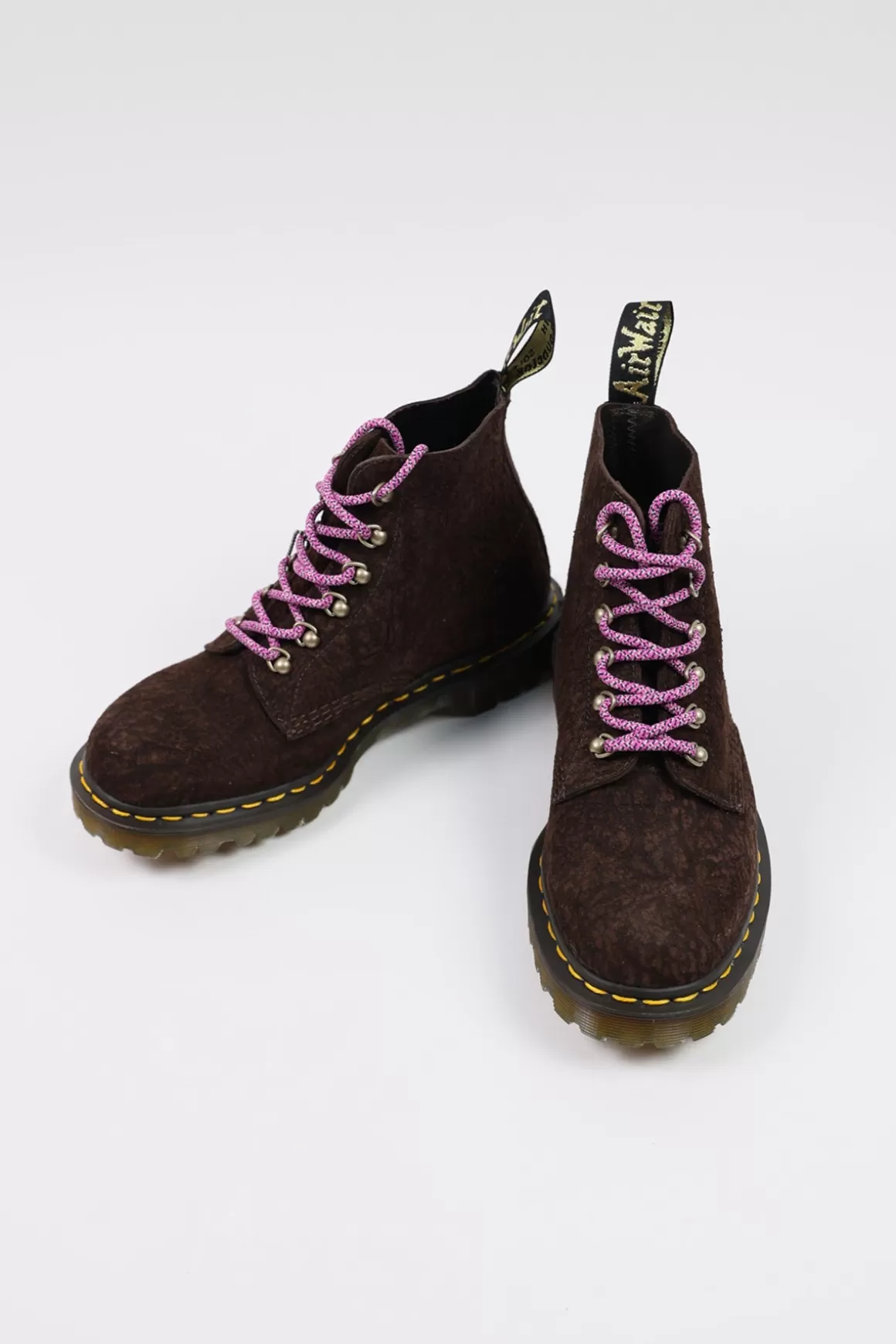 101 - Hdw Dark Brown>Dr. Martens Online