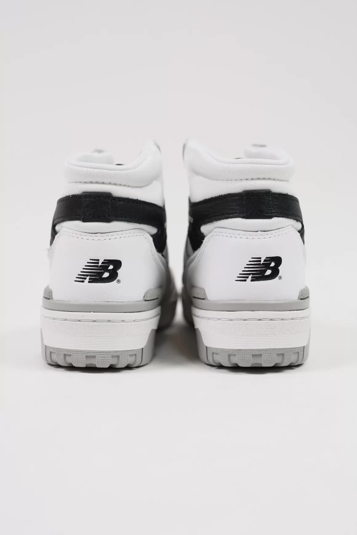 650 - White/Black>New Balance Outlet